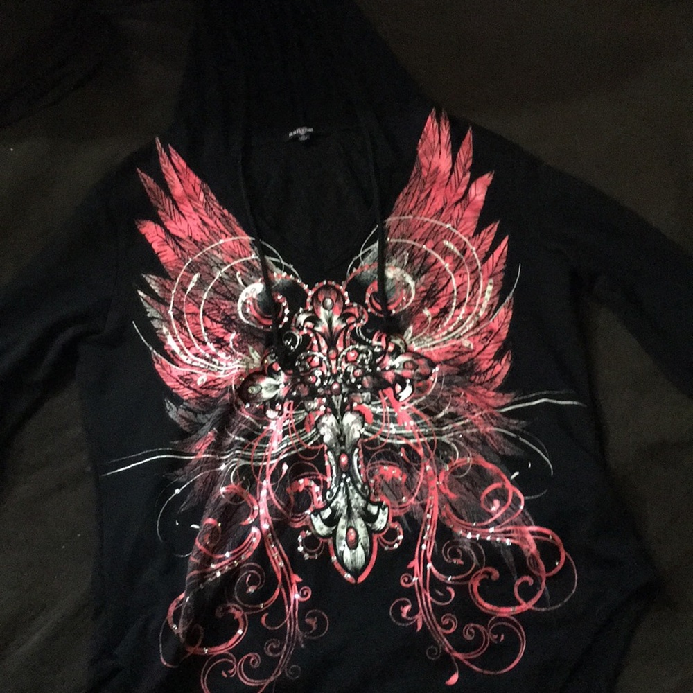 long sleeve t-shirt w/ hoodie